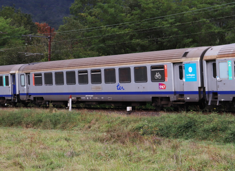 Souscription voiture corail VTU livrée TER A10tu 1ère classe LTMF échelle Zéro